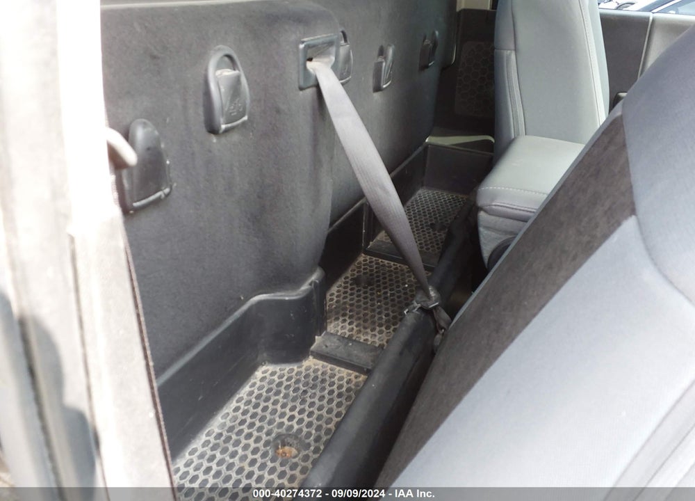2015 RAM 1500 EXPRESS VIN: 3C6JR7AT7FG683595