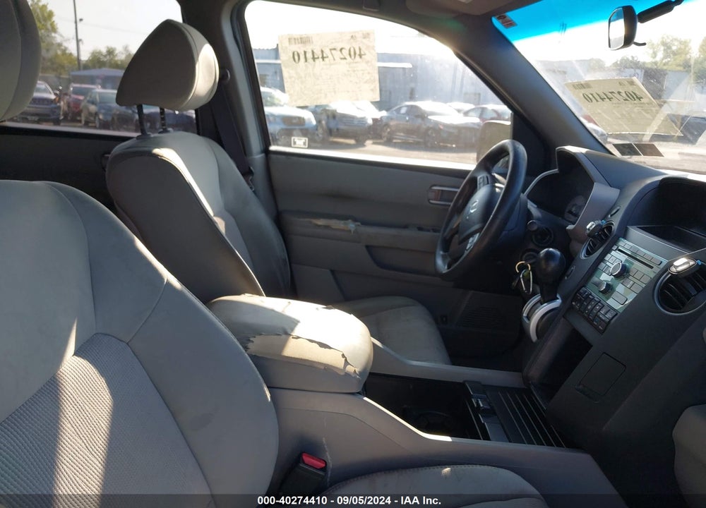 2011 HONDA PILOT EX VIN: 5FNYF4H42BB037586