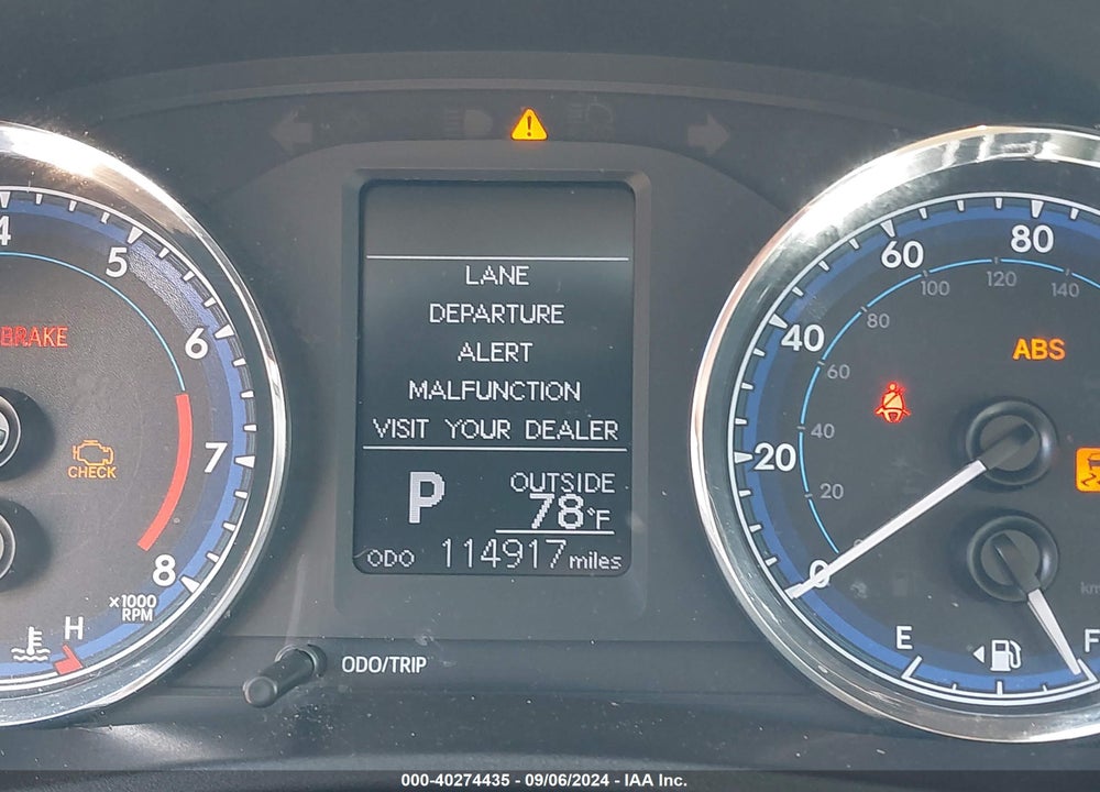 2017 TOYOTA COROLLA LE VIN: 2T1BURHE3HC880131