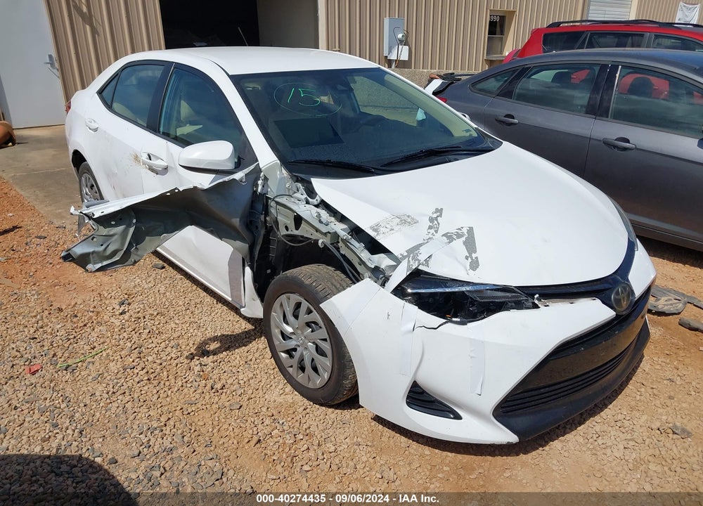 2017 TOYOTA COROLLA LE VIN: 2T1BURHE3HC880131