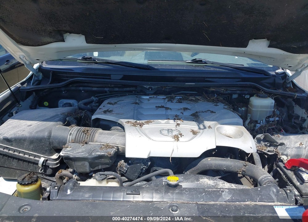 2015 TOYOTA LAND CRUISER V8 VIN: JTMHY7AJ1F4032890