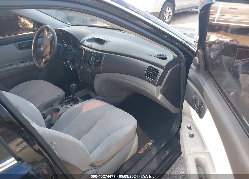 2009 KIA OPTIMA LX VIN: KNAGE228795323439