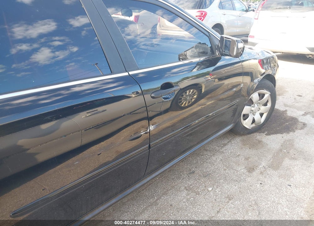 2009 KIA OPTIMA LX VIN: KNAGE228795323439