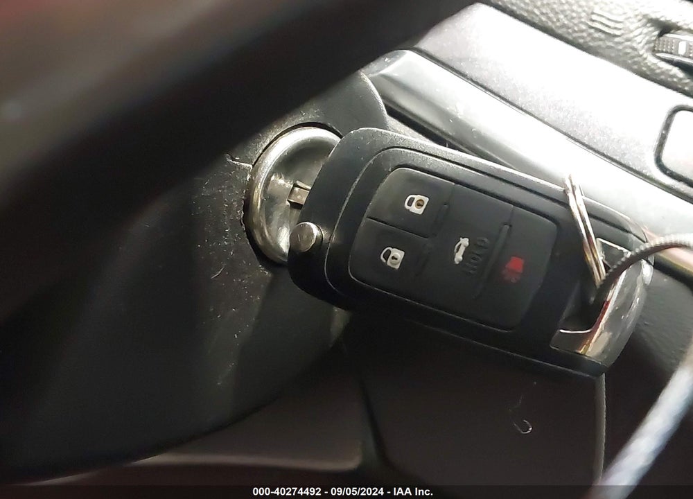 2017 CHEVROLET IMPALA 1LT VIN: 2G1105SA8H9153162