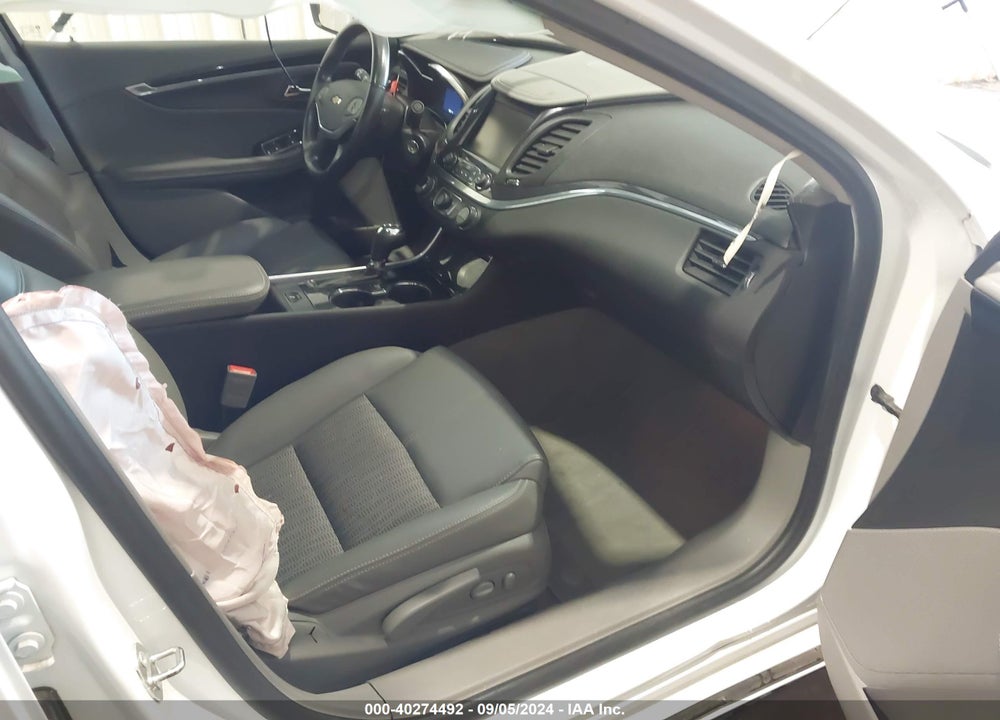 2017 CHEVROLET IMPALA 1LT VIN: 2G1105SA8H9153162