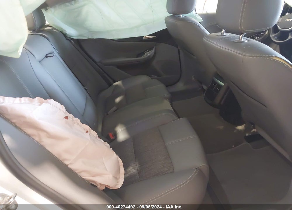 2017 CHEVROLET IMPALA 1LT VIN: 2G1105SA8H9153162