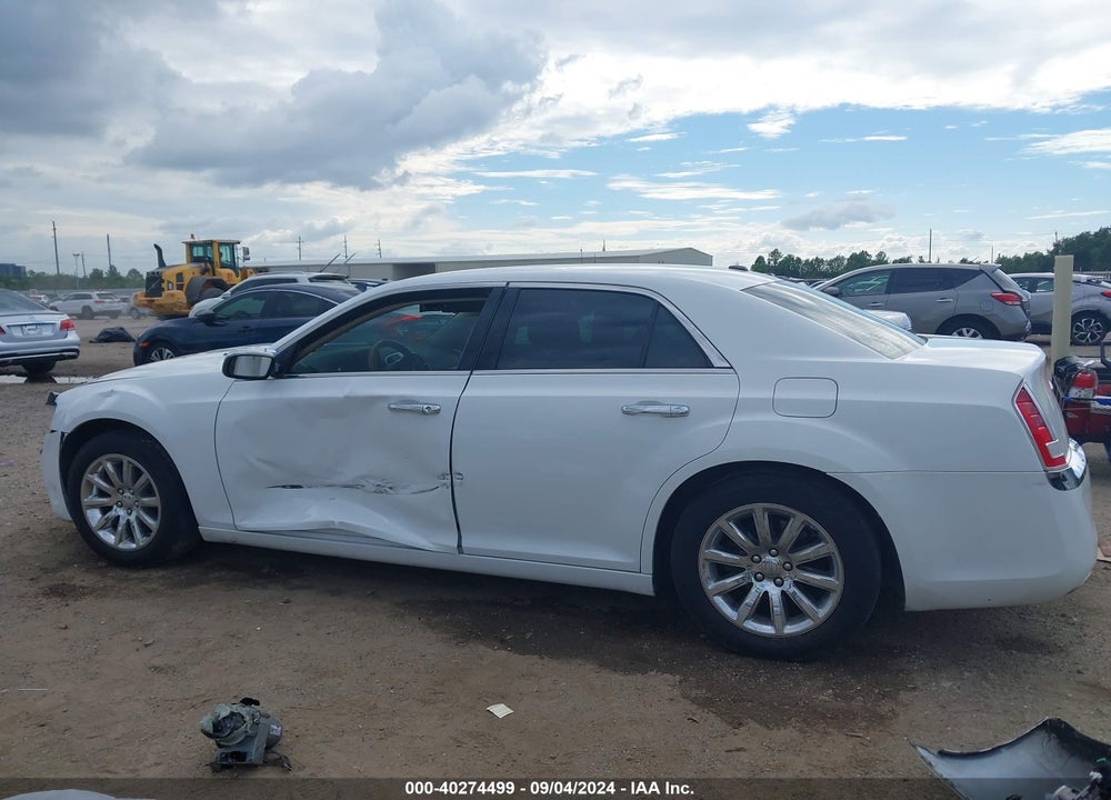 2013 CHRYSLER 300C VIN: 2C3CCAEG8DH620889