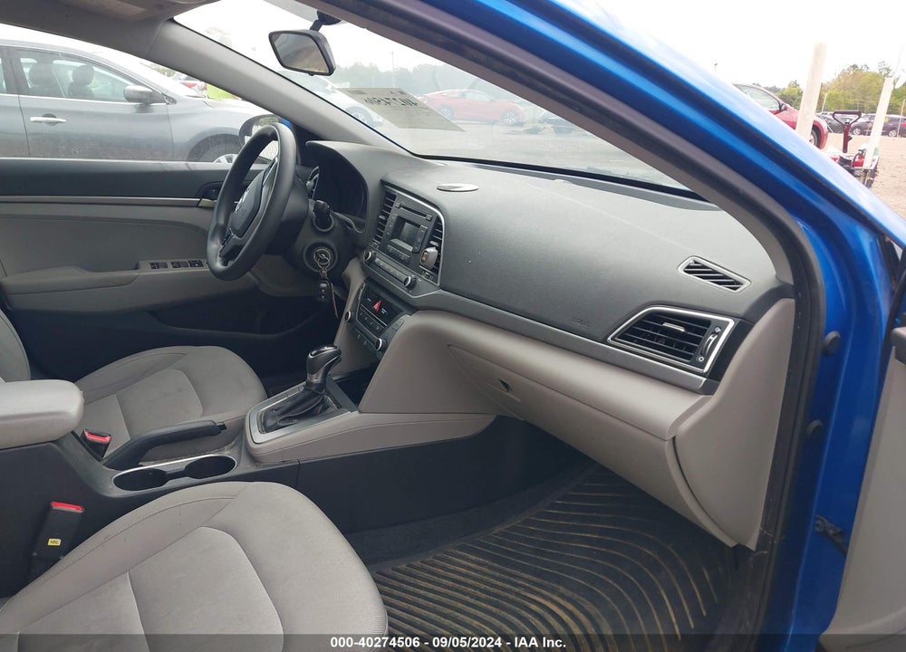 2017 HYUNDAI ELANTRA VIN: KMHD74LFXHU422796