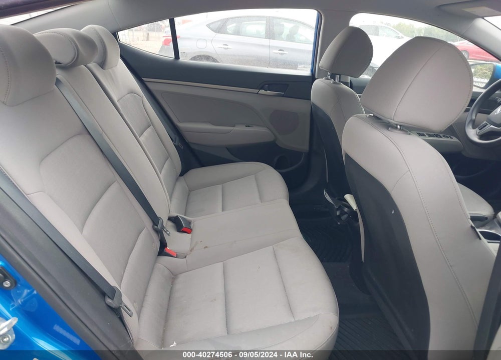 2017 HYUNDAI ELANTRA VIN: KMHD74LFXHU422796