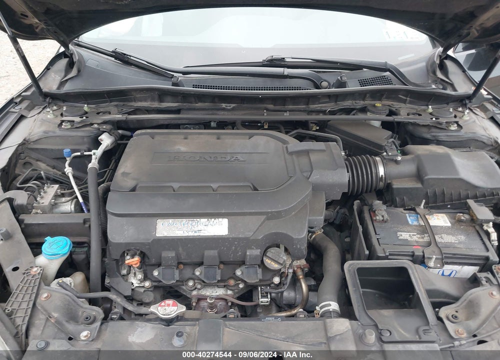 2015 HONDA ACCORD EX-L V-6 VIN: 1HGCR3F88FA007218