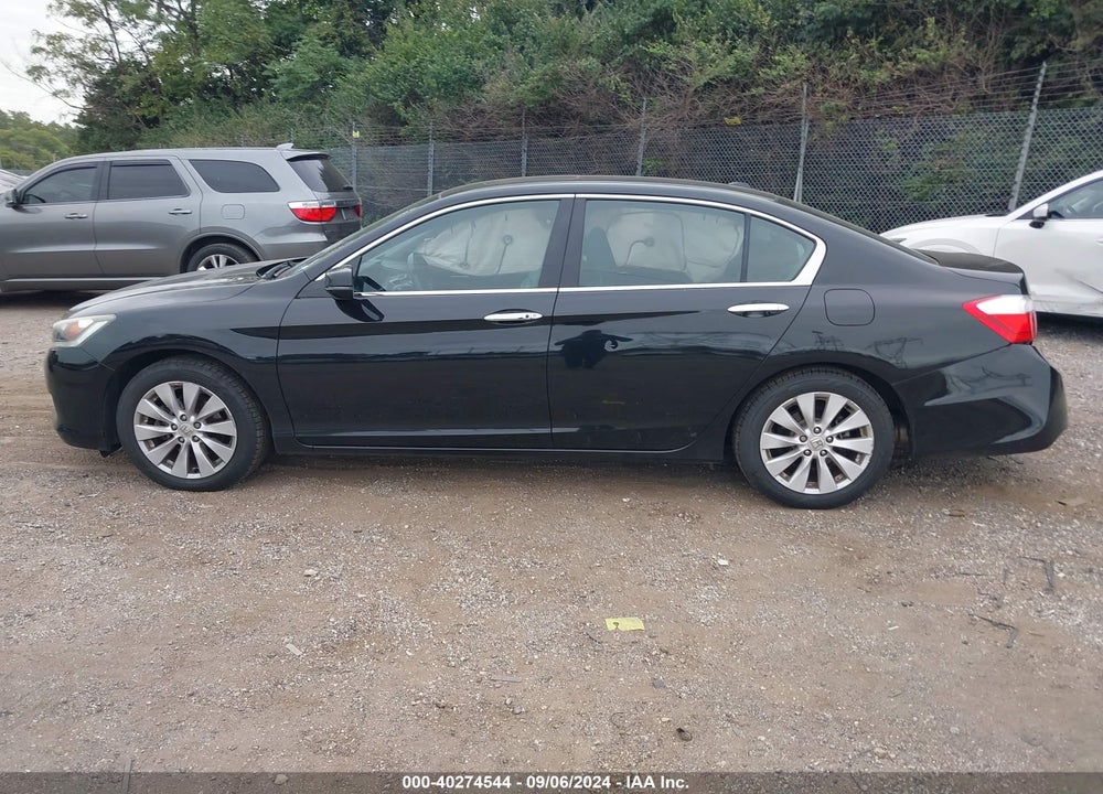 2015 HONDA ACCORD EX-L V-6 VIN: 1HGCR3F88FA007218