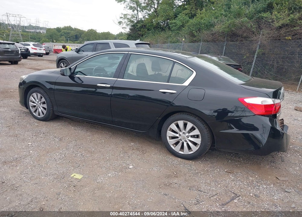 2015 HONDA ACCORD EX-L V-6 VIN: 1HGCR3F88FA007218