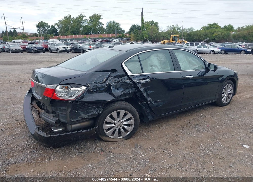 2015 HONDA ACCORD EX-L V-6 VIN: 1HGCR3F88FA007218