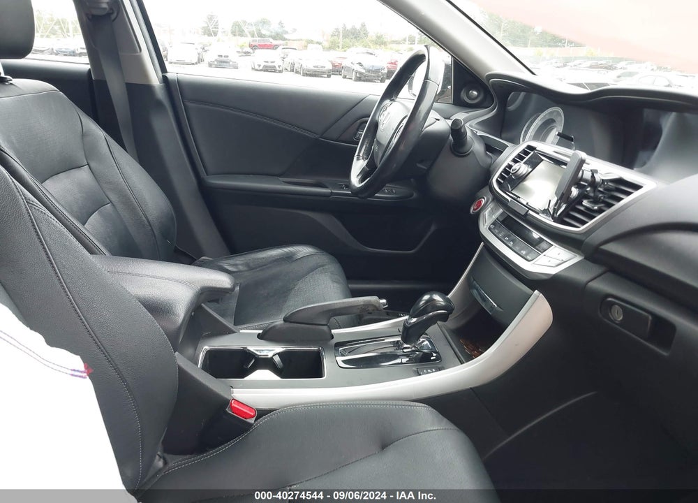2015 HONDA ACCORD EX-L V-6 VIN: 1HGCR3F88FA007218