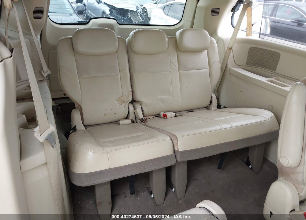 2010 CHRYSLER TOWN & COUNTRY NEW LIMITED VIN: 2A4RR7DX0AR458474