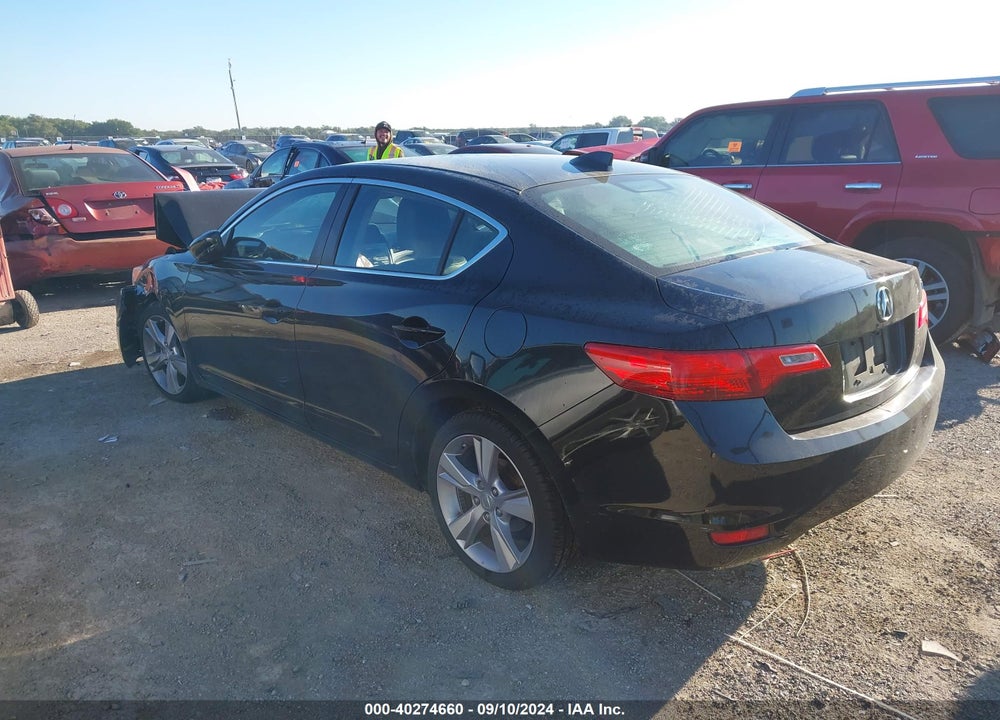 2013 ACURA ILX 2.0L VIN: 19VDE1F7XDE010182