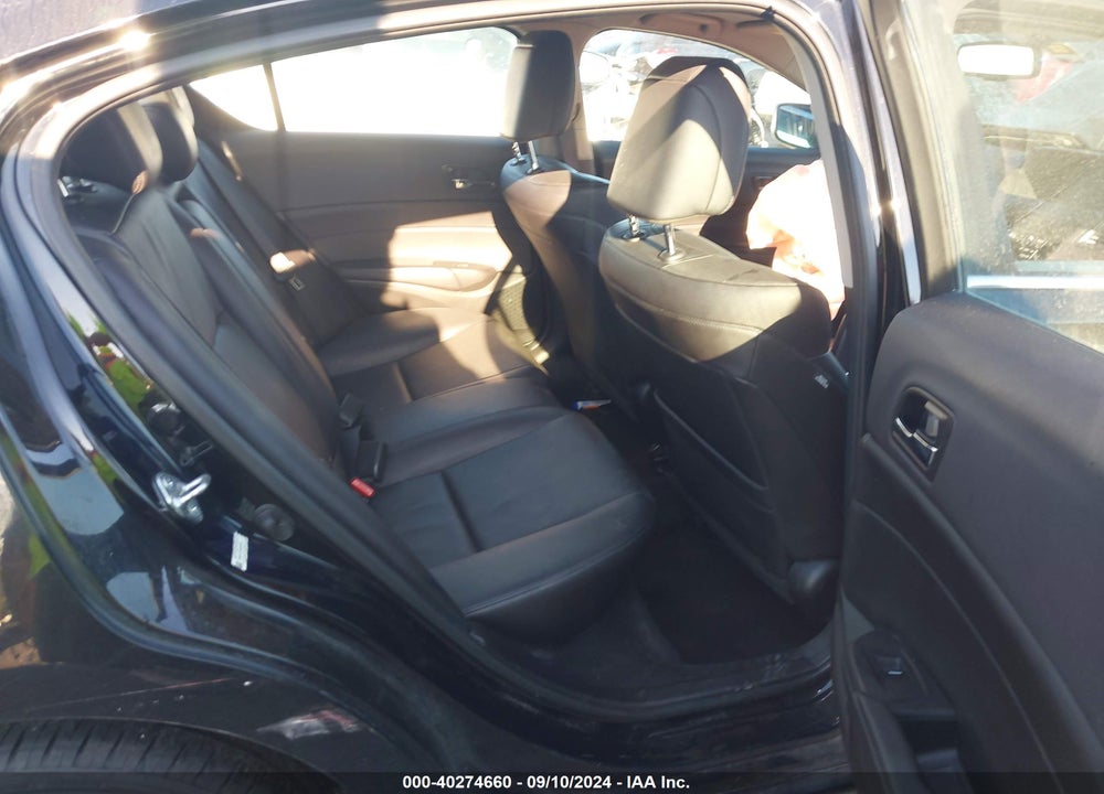 2013 ACURA ILX 2.0L VIN: 19VDE1F7XDE010182