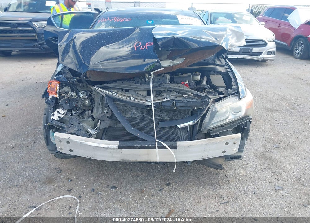 2013 ACURA ILX 2.0L VIN: 19VDE1F7XDE010182