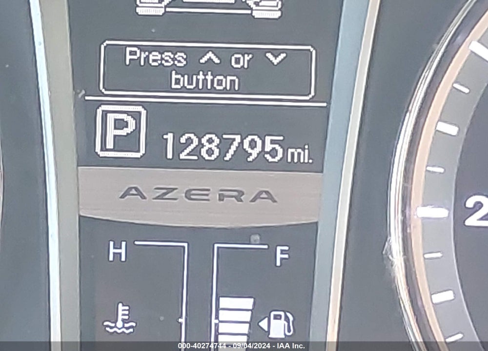 2014 HYUNDAI AZERA VIN: KMHFG4JG8EA343645