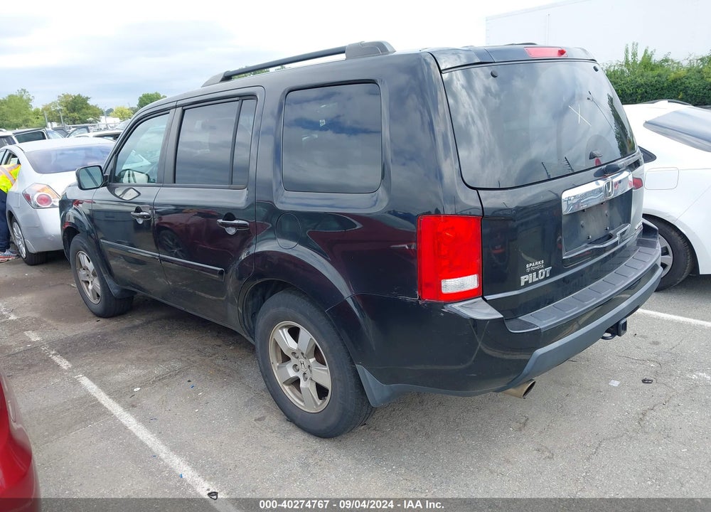 2011 HONDA PILOT EX-L VIN: 5FNYF4H7XBB096296