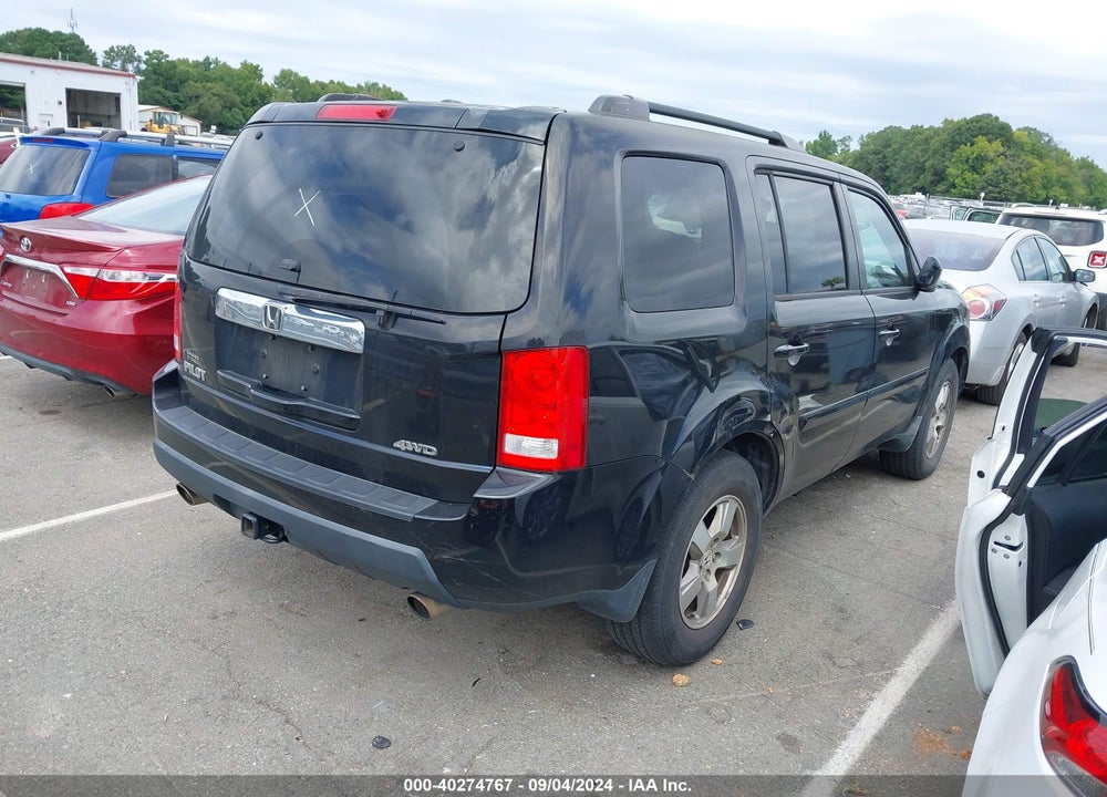 2011 HONDA PILOT EX-L VIN: 5FNYF4H7XBB096296