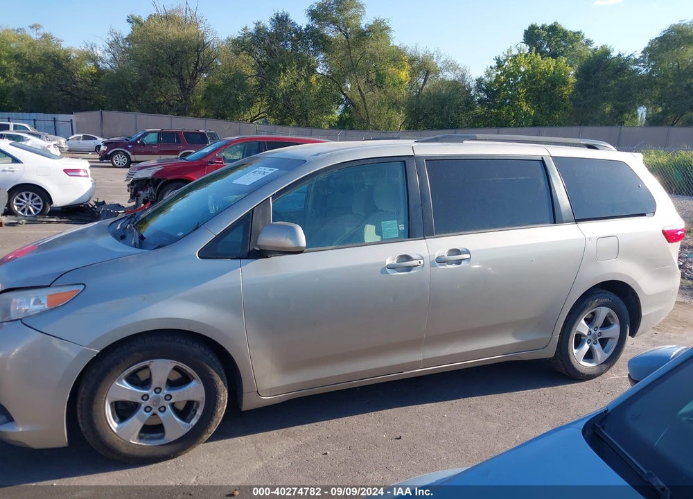 2016 TOYOTA SIENNA LE 8 PASSENGER VIN: 5TDKK3DC7GS724980