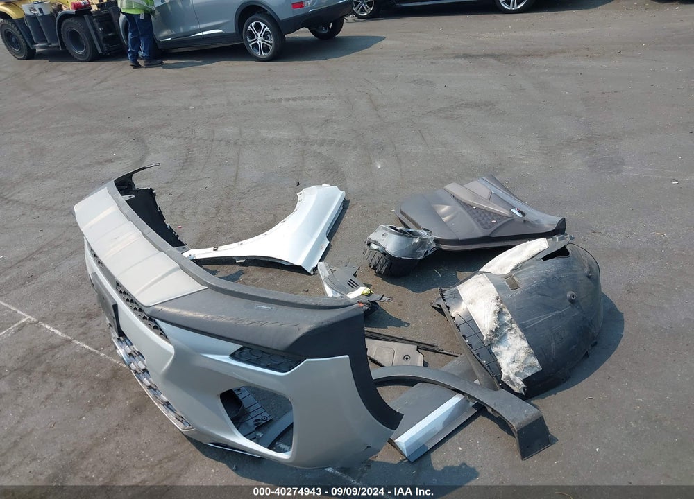 2019 HYUNDAI SANTA FE SE VIN: 5NMS2CAD5KH077018