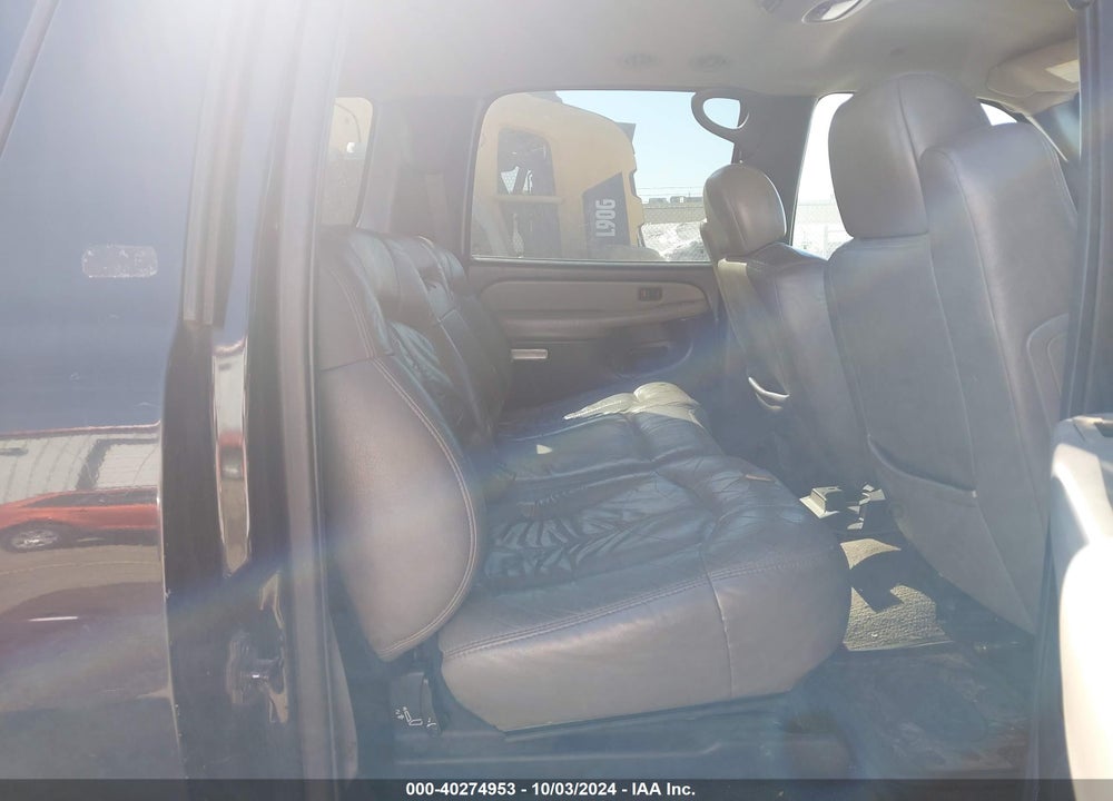 2002 CHEVROLET SUBURBAN 1500 LT VIN: 3GNFK16Z22G309572