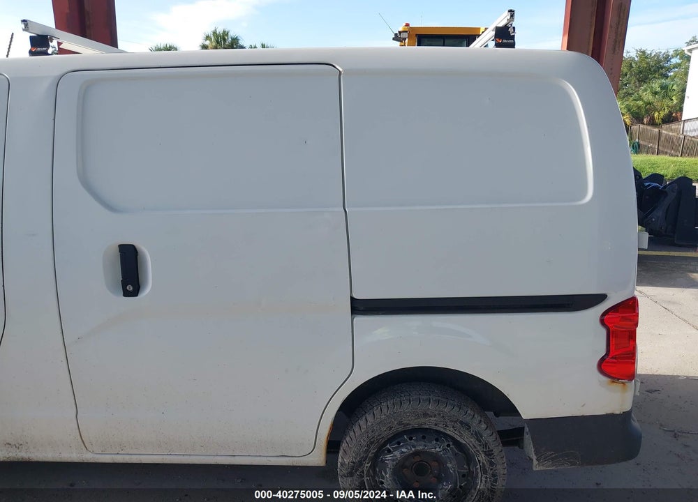 2015 NISSAN NV200 SV VIN: 3N6CM0KN3FK701222