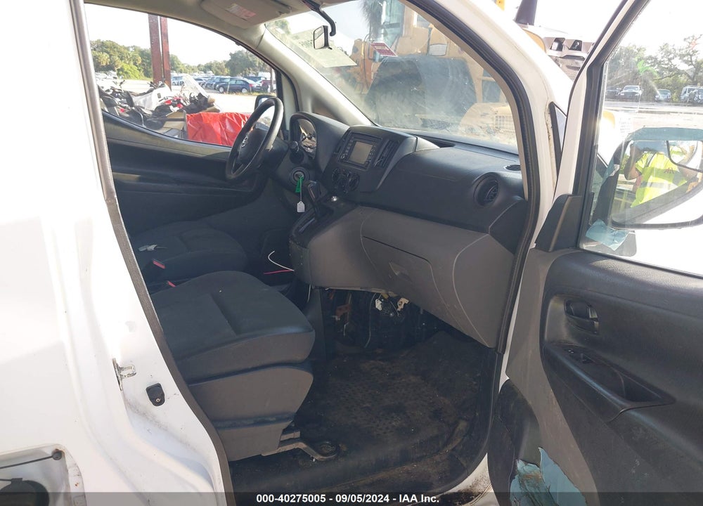 2015 NISSAN NV200 SV VIN: 3N6CM0KN3FK701222