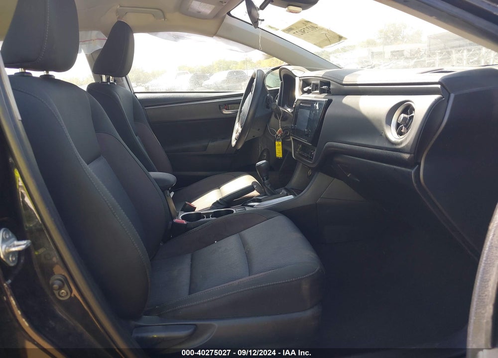 2017 TOYOTA COROLLA LE VIN: 2T1BURHE2HC857312