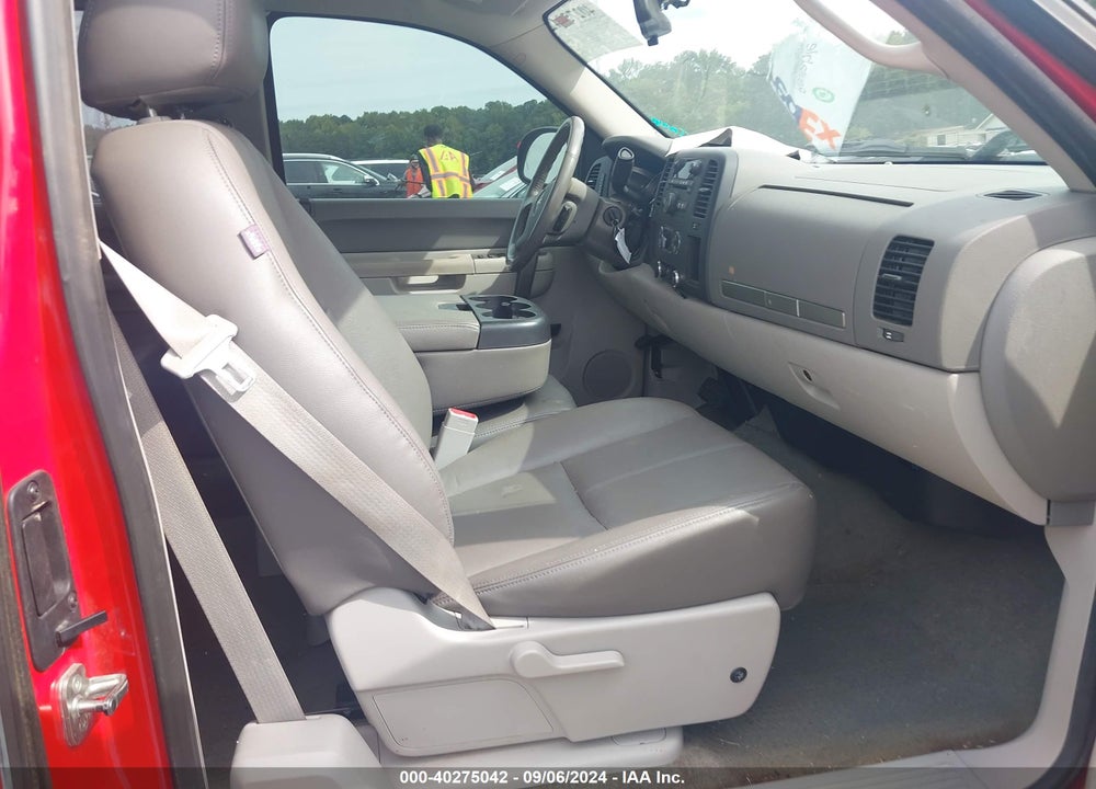 2011 GMC SIERRA 1500 SLE VIN: 1GTR1VE00BZ436016