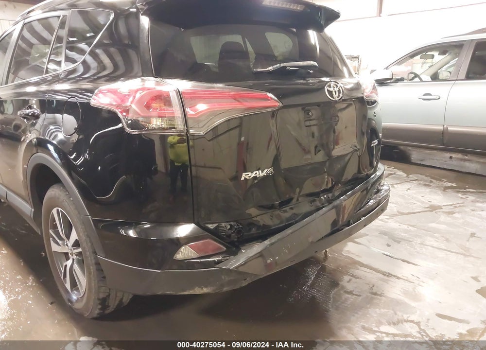 2016 TOYOTA RAV4 XLE VIN: 2T3WFREVXGW250823