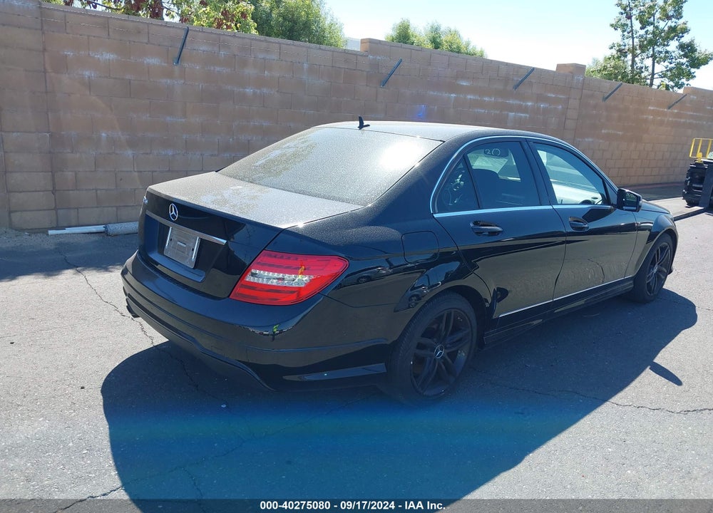 2013 MERCEDES-BENZ C 250 LUXURY/SPORT VIN: WDDGF4HBXDG087712