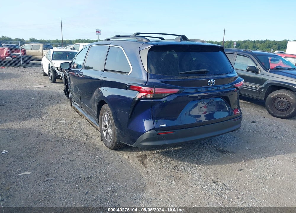 2021 TOYOTA SIENNA XLE VIN: 5TDJSKFC3MS019852