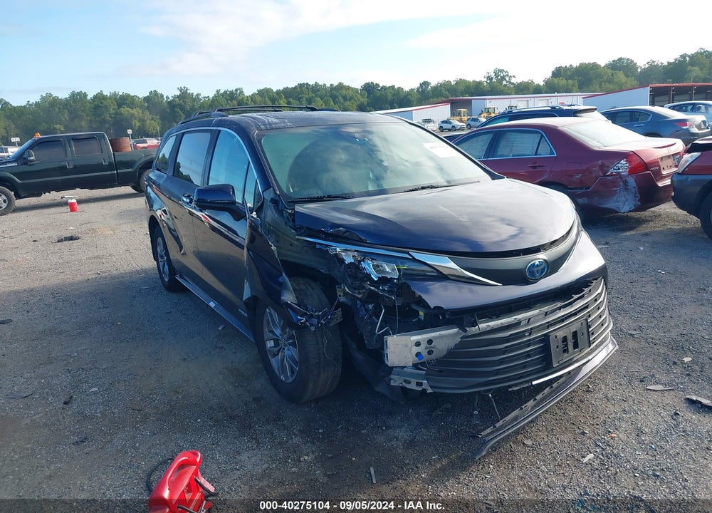 2021 TOYOTA SIENNA XLE VIN: 5TDJSKFC3MS019852