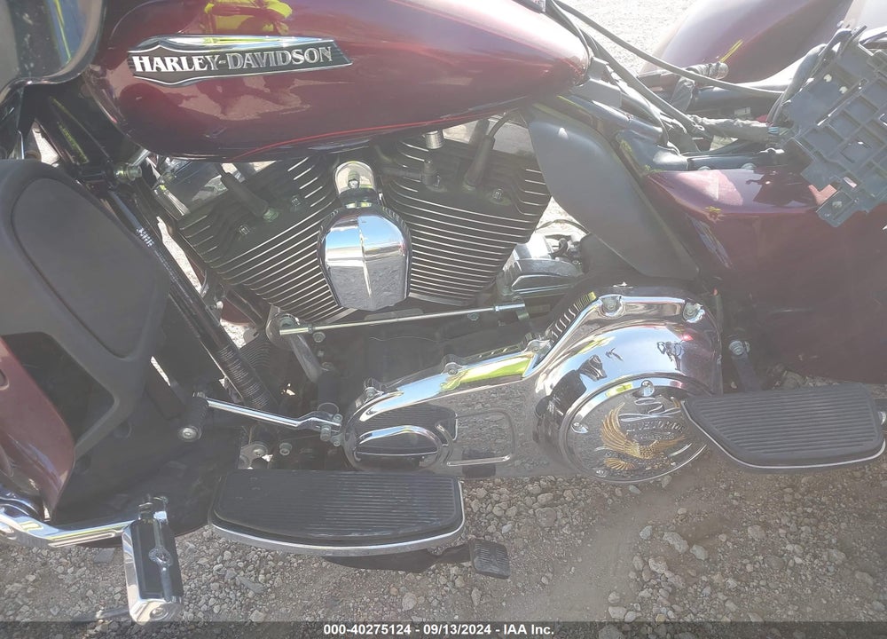 2015 HARLEY-DAVIDSON FLHTCUTG TRI GLIDE ULTRA VIN: 1HD1MAL12FB861159