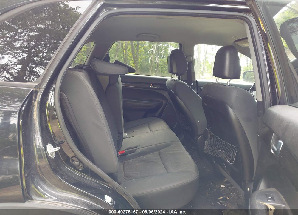 2013 KIA SORENTO LX V6 VIN: 5XYKTDA28DG310307