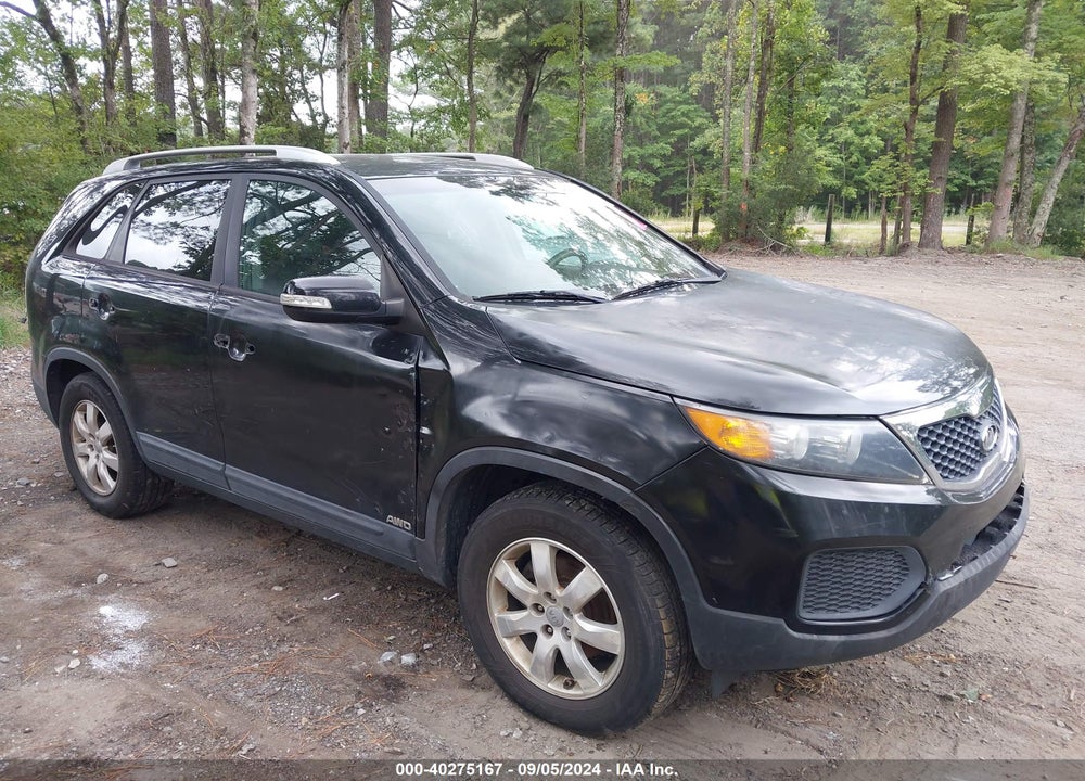 2013 KIA SORENTO LX V6 VIN: 5XYKTDA28DG310307