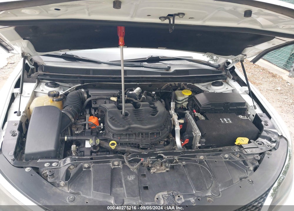 2015 CHRYSLER 200 C VIN: 1C3CCCCGXFN631935