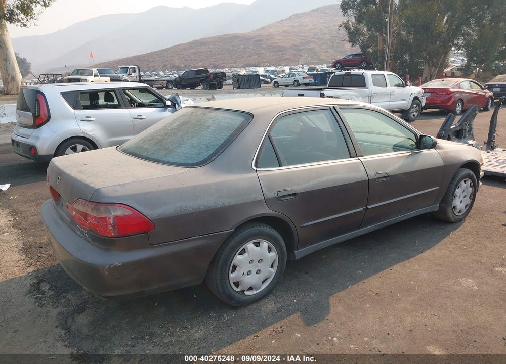 1998 HONDA ACCORD LX VIN: 1HGCG5649WA214022