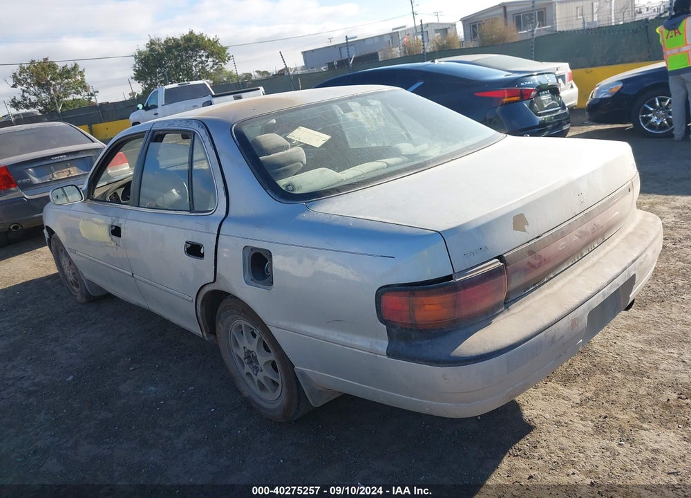 1992 TOYOTA CAMRY XLE VIN: JT2SK13E2N0086007