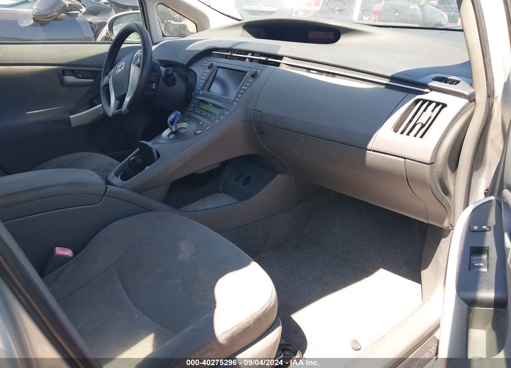 2011 TOYOTA PRIUS THREE VIN: JTDKN3DU8B1364916