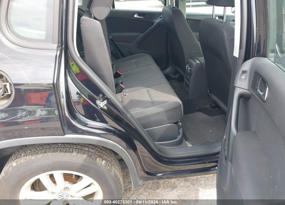 2014 VOLKSWAGEN TIGUAN S VIN: WVGAV3AX0EW548003