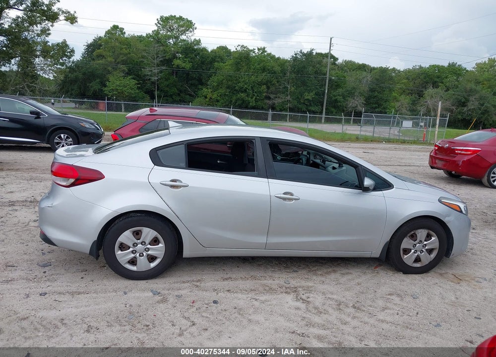 2017 KIA FORTE LX VIN: 3KPFK4A70HE156520