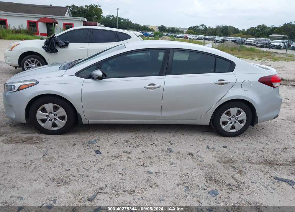 2017 KIA FORTE LX VIN: 3KPFK4A70HE156520