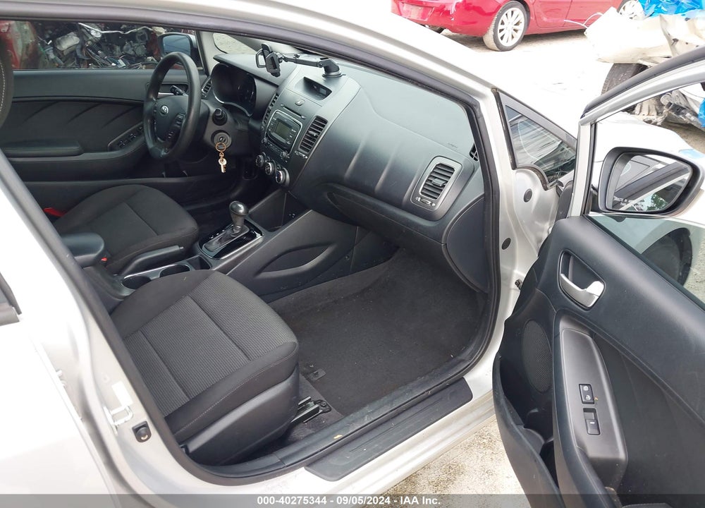 2017 KIA FORTE LX VIN: 3KPFK4A70HE156520