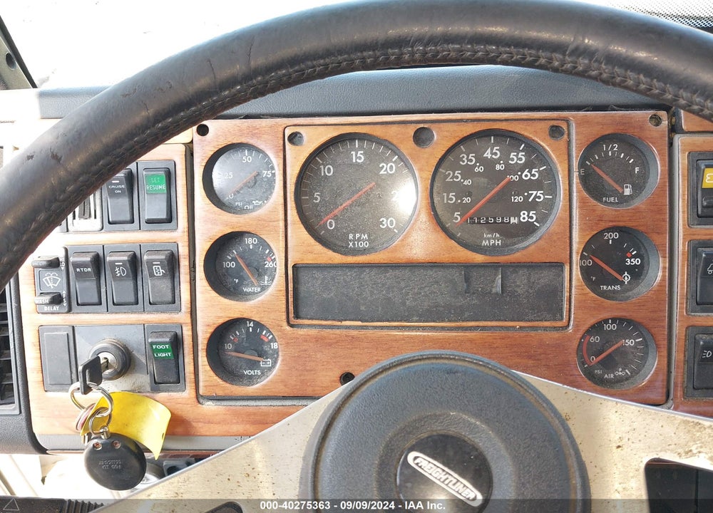 2000 FREIGHTLINER FL60 FL60 VIN: 1FV3GJBC3YH960906