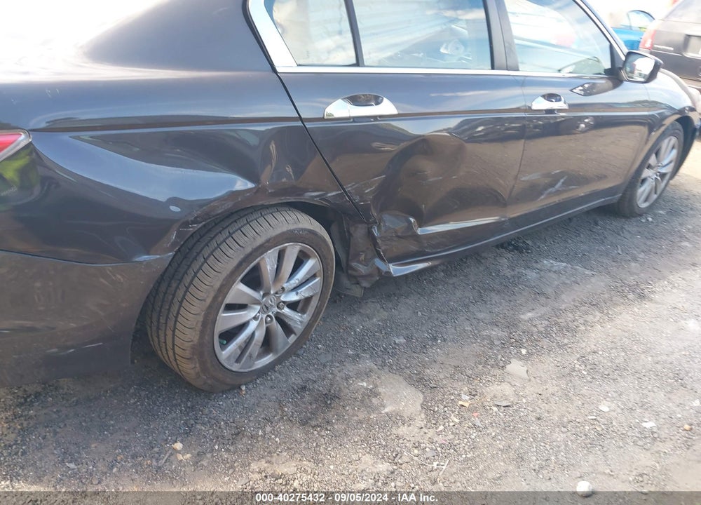 2011 HONDA ACCORD 3.5 EX-L VIN: 1HGCP3F88BA010555