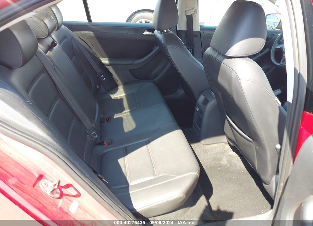 2014 VOLKSWAGEN JETTA 1.8T SE VIN: 3VWD17AJ9EM425944